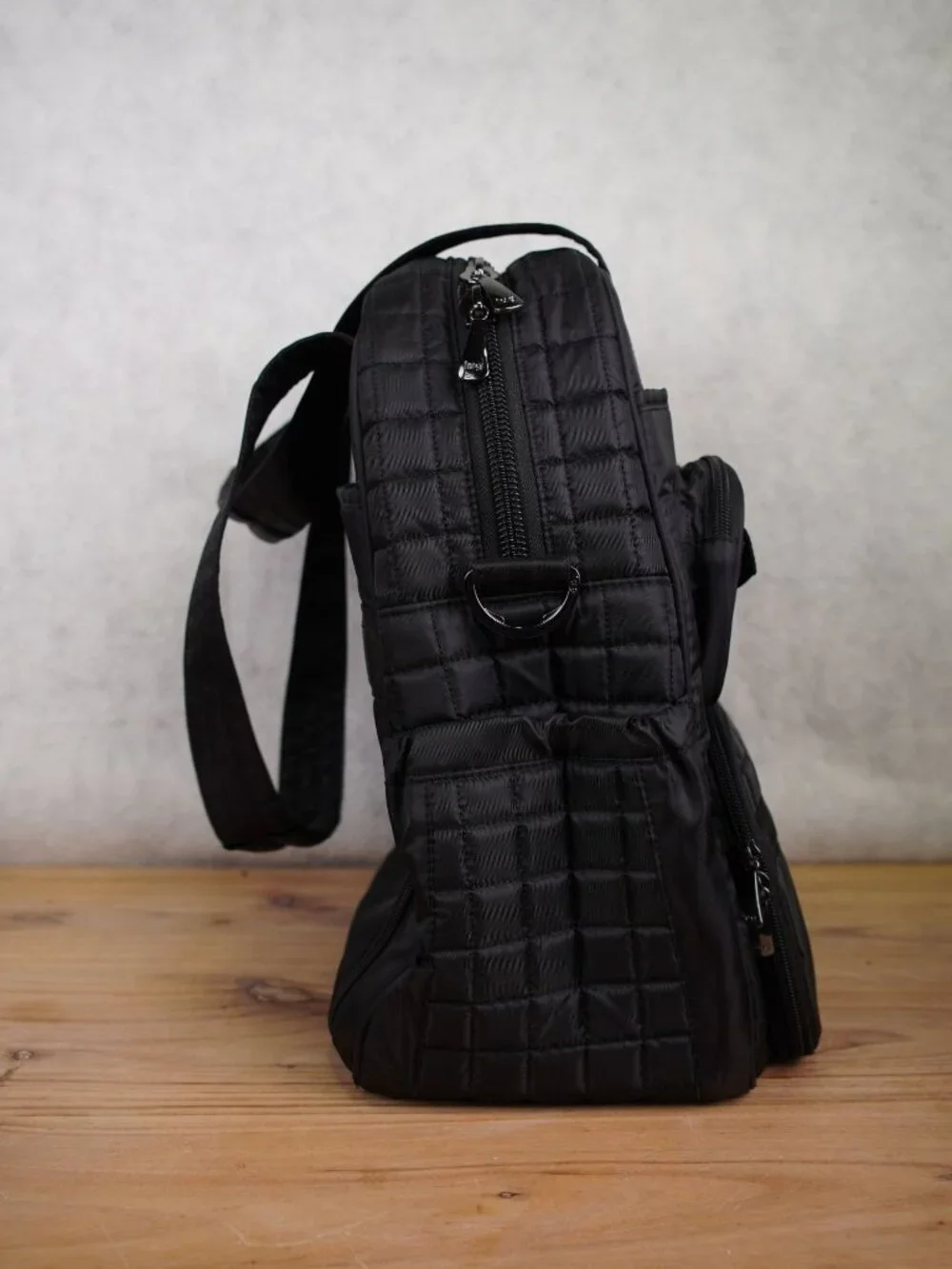 Lug Puddle Jumper Quilted Tote Bag Black Overnight Travel Gym Bag Multi Pockets